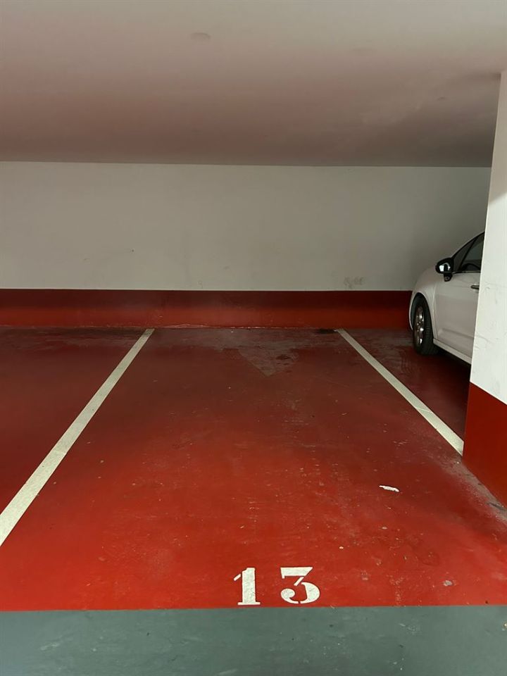 parking intérieur en location sur PARIS (75010)