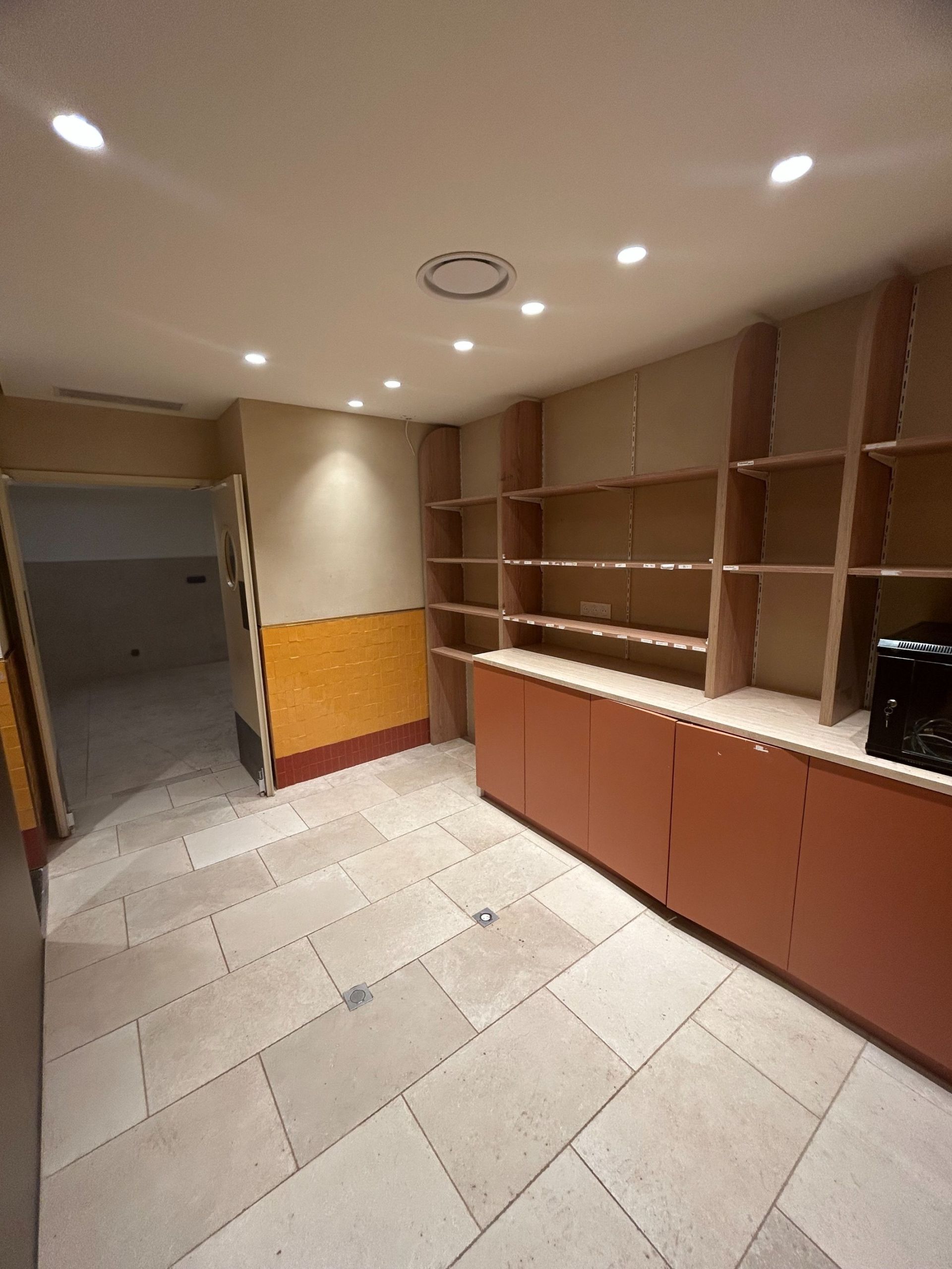 Location Commerce 86&nbsp;m² Paris 6