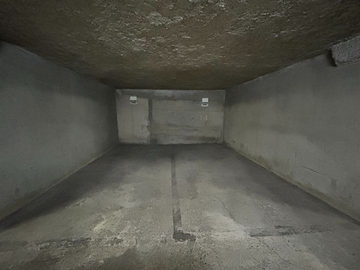 parking intérieur en vente sur PARIS (75010)