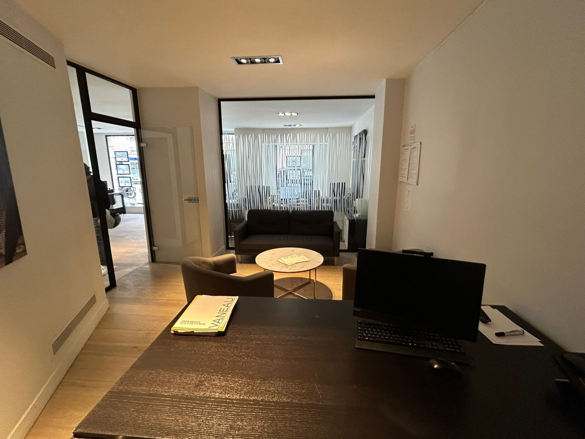 Location Commerce 149.6&nbsp;m² Paris 16