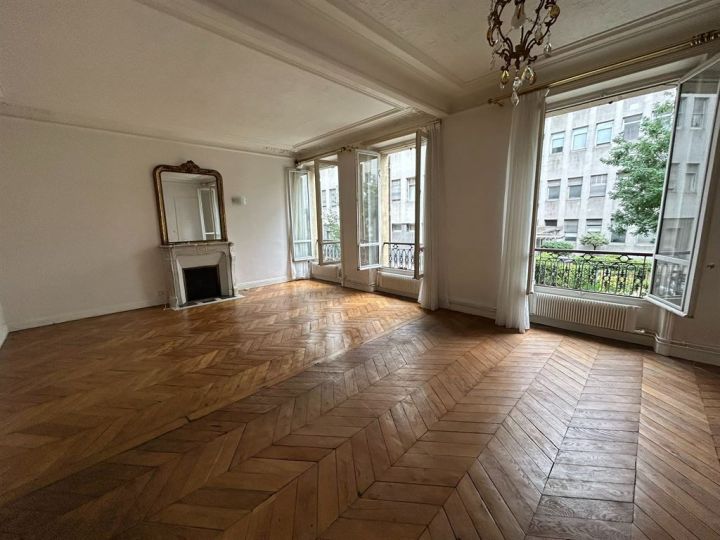 appartement 4 pièces en vente sur PARIS (75010)