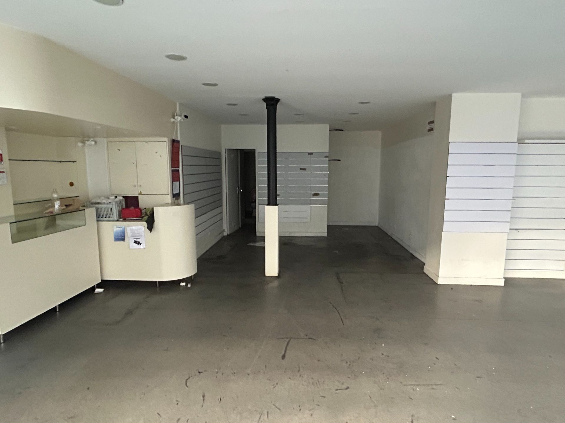 Location Commerce 72.75&nbsp;m² Paris 11