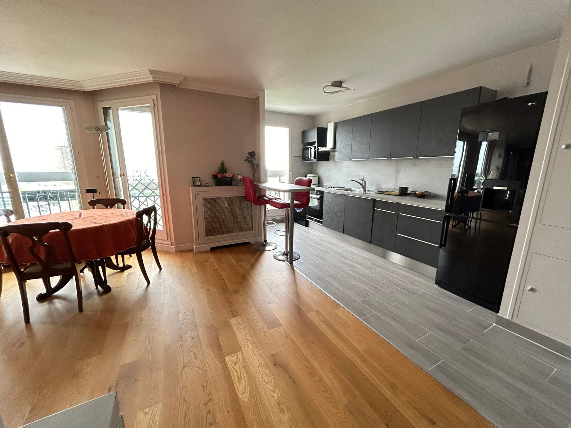 Vente Appartement 4&nbsp;Pièces 77.04&nbsp;m² Paris 19