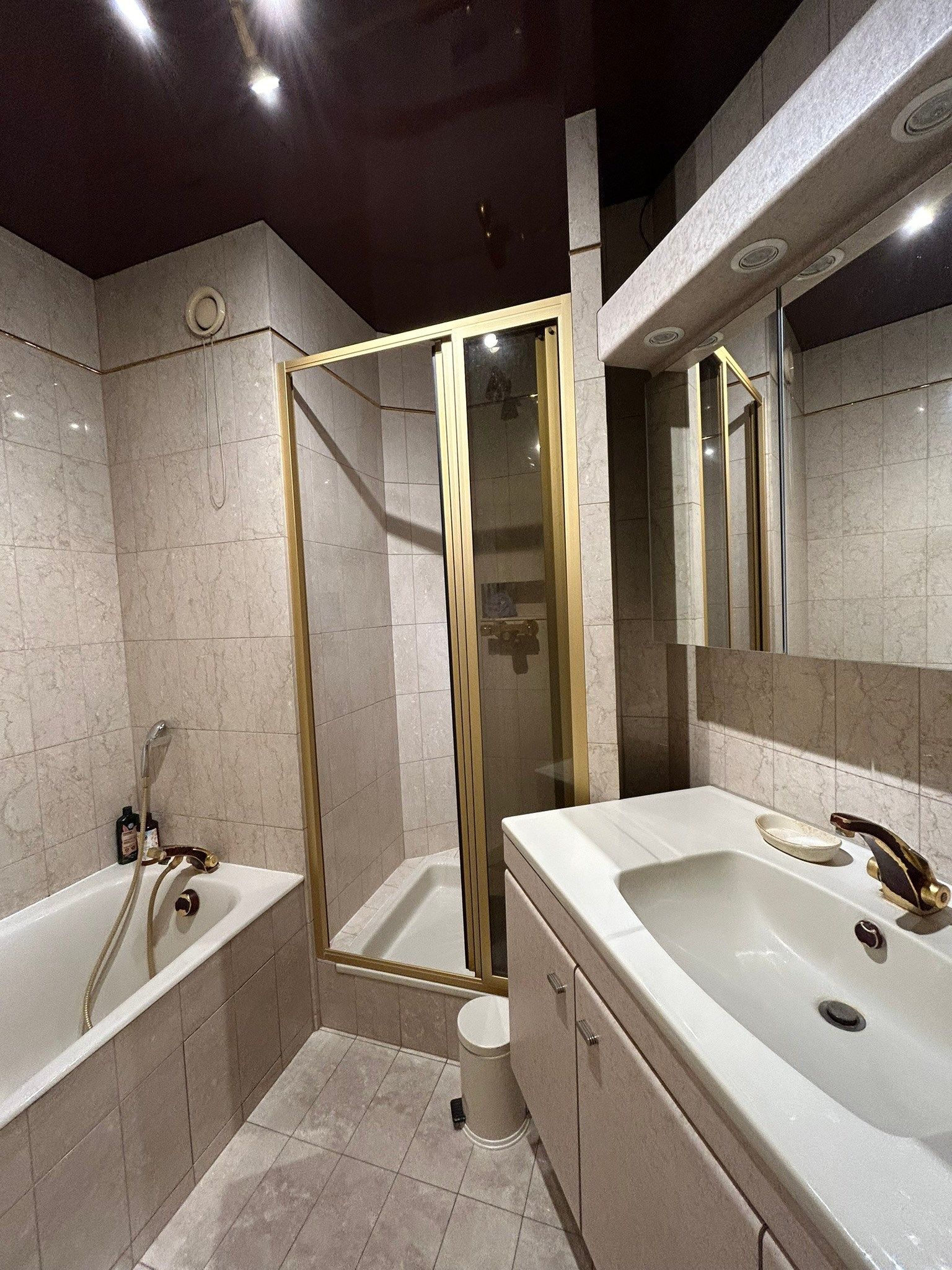 Vente Appartement 4&nbsp;Pièces 77.04&nbsp;m² Paris 19
