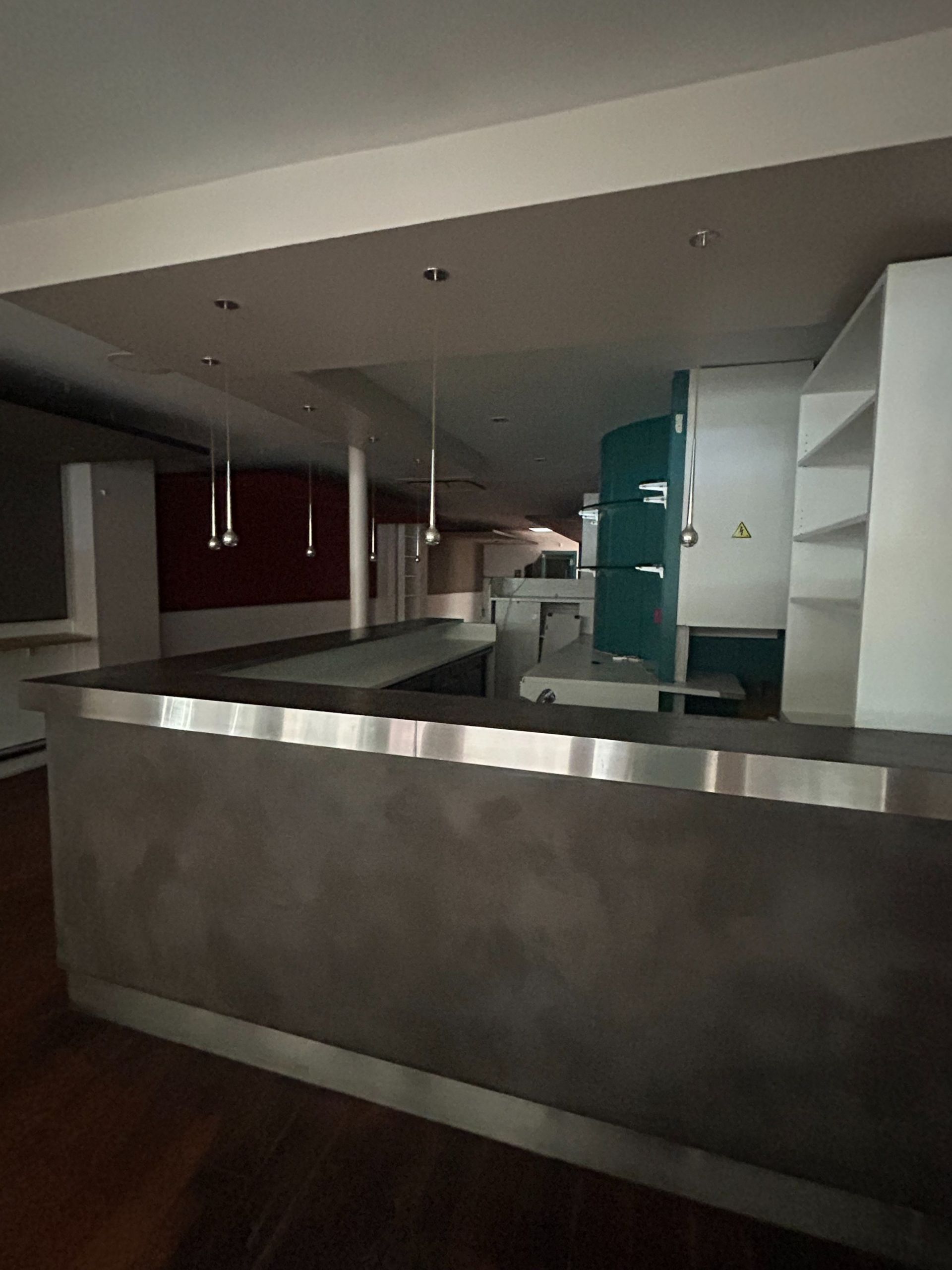 Location Commerce 180.5&nbsp;m² Paris 18