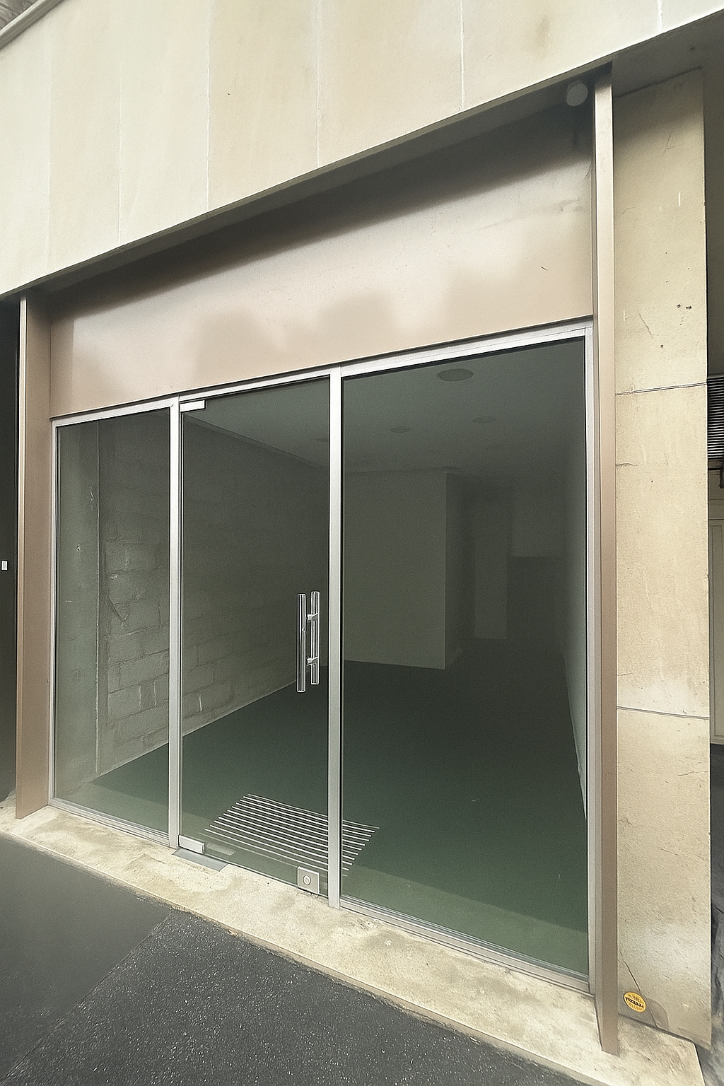 Location Commerce 17&nbsp;m² Paris 15