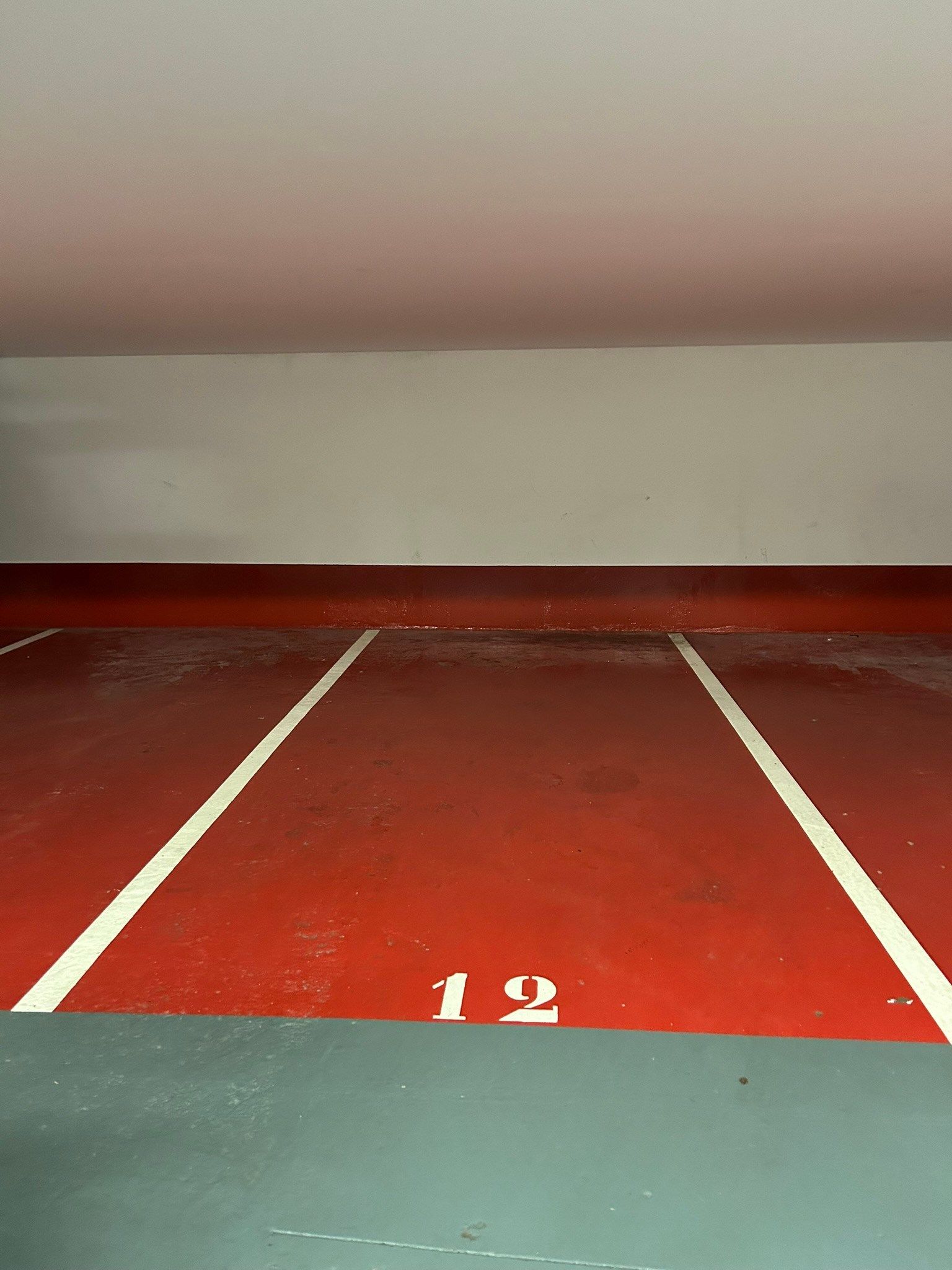 Location Parking intérieur Paris 10
