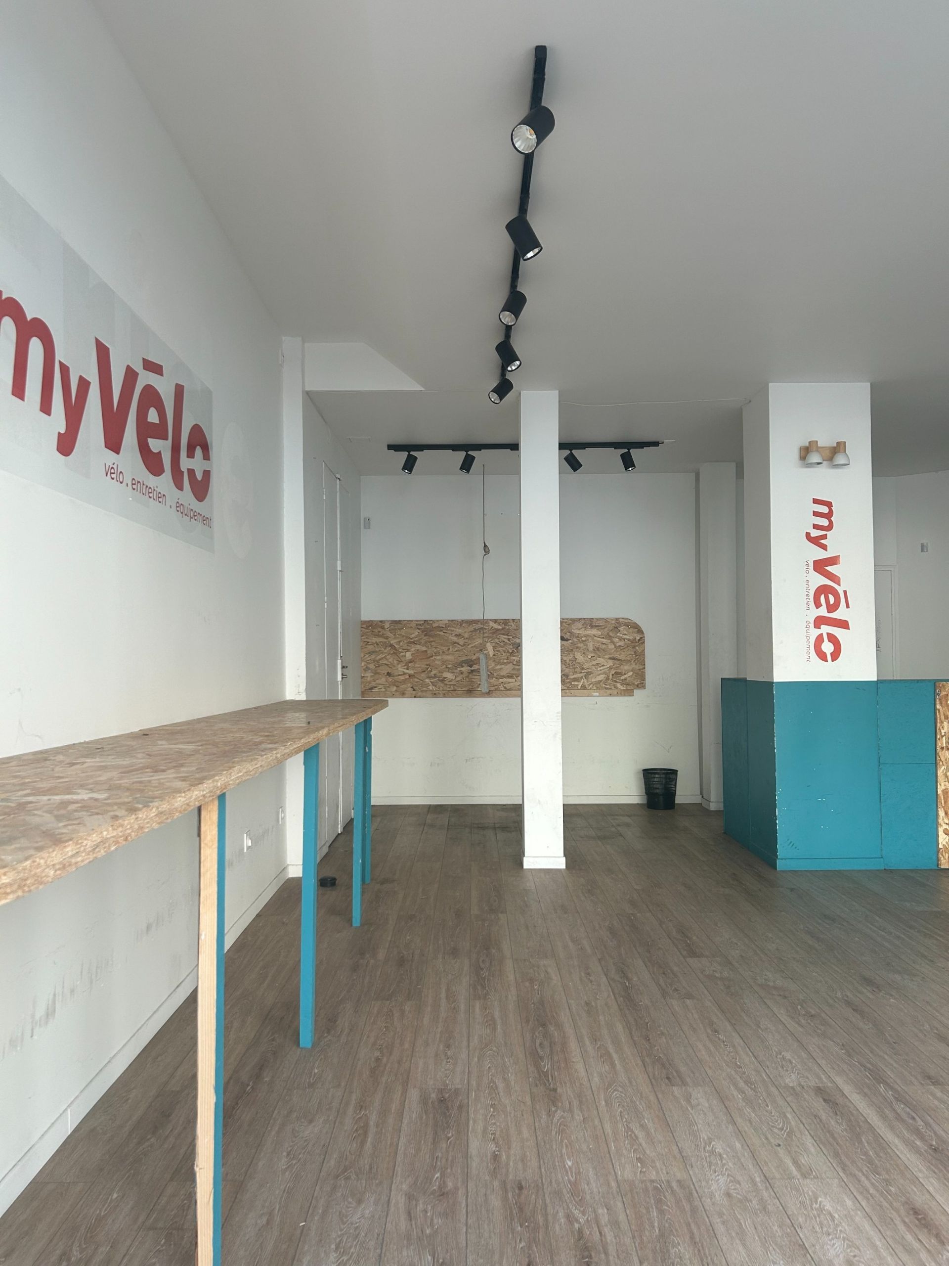 Location Commerce 67.32&nbsp;m² Paris 8