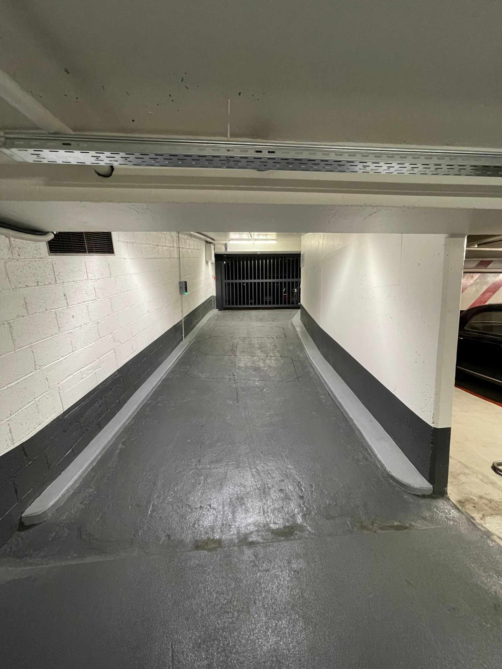 Location Parking 12&nbsp;m² Paris 11