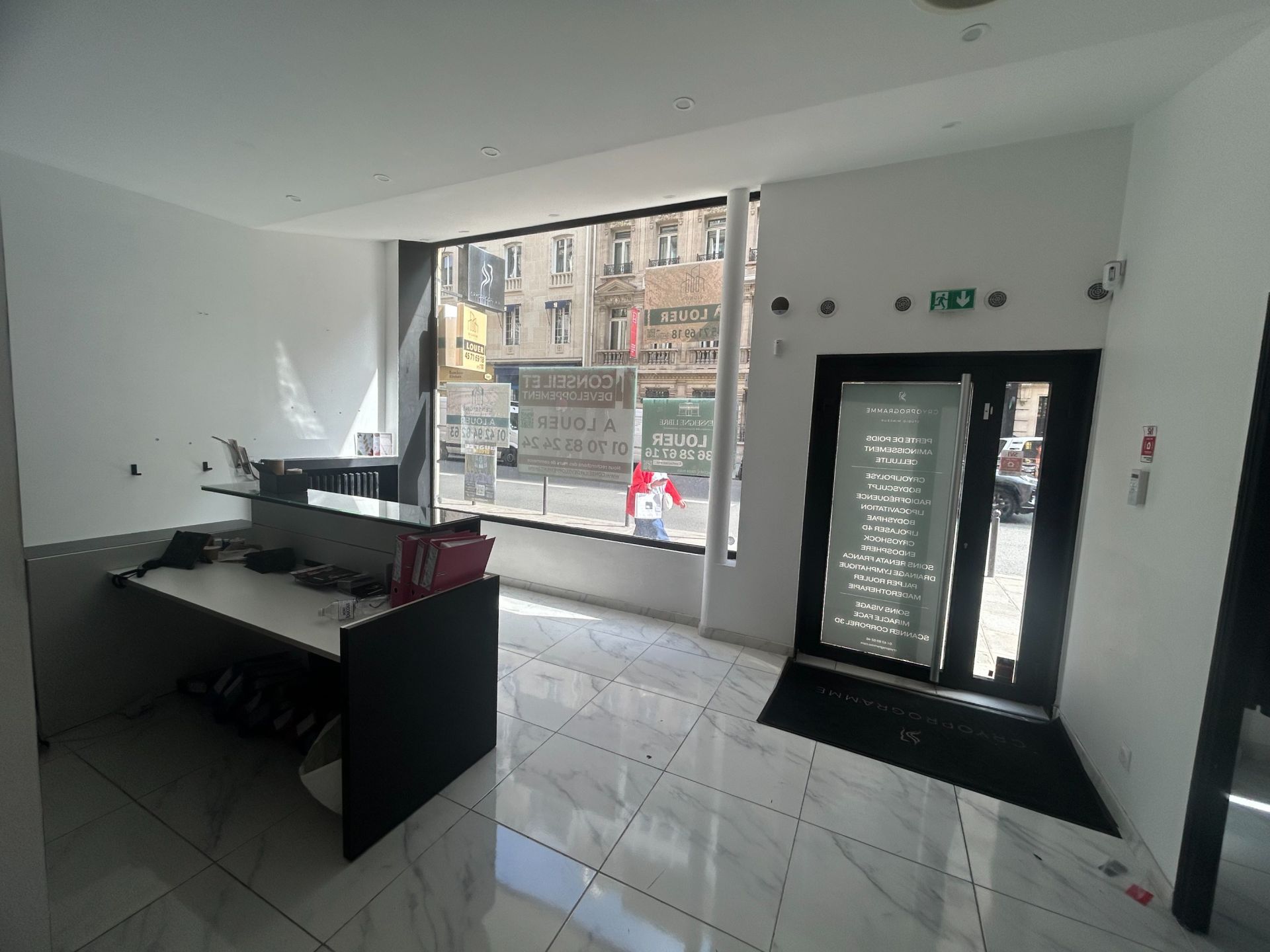 Location Commerce 130&nbsp;m² Paris 8