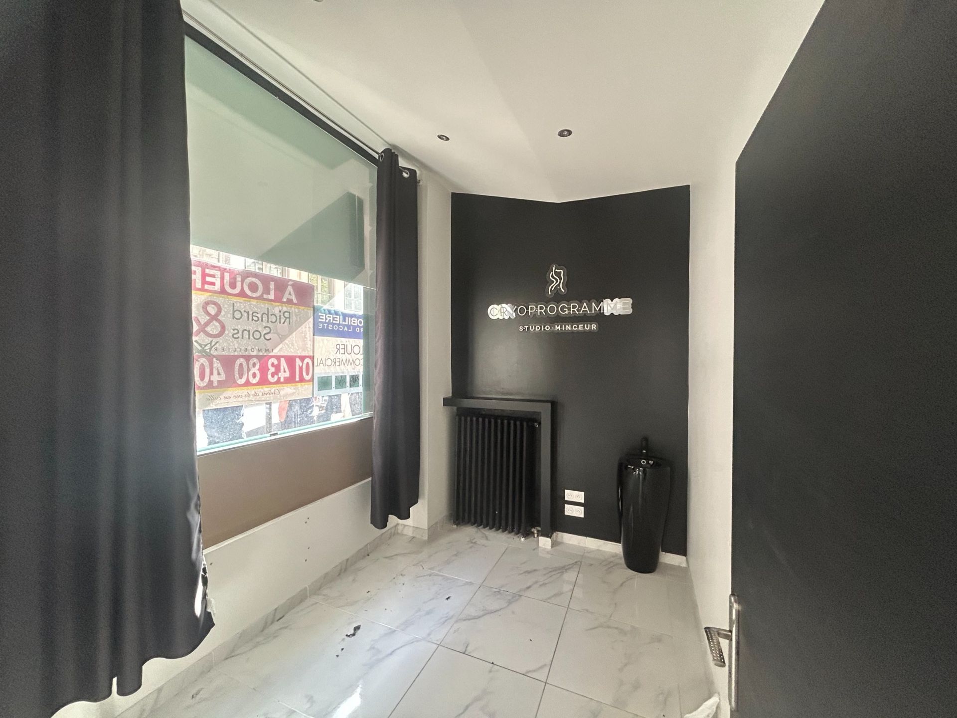 Location Commerce 130&nbsp;m² Paris 8