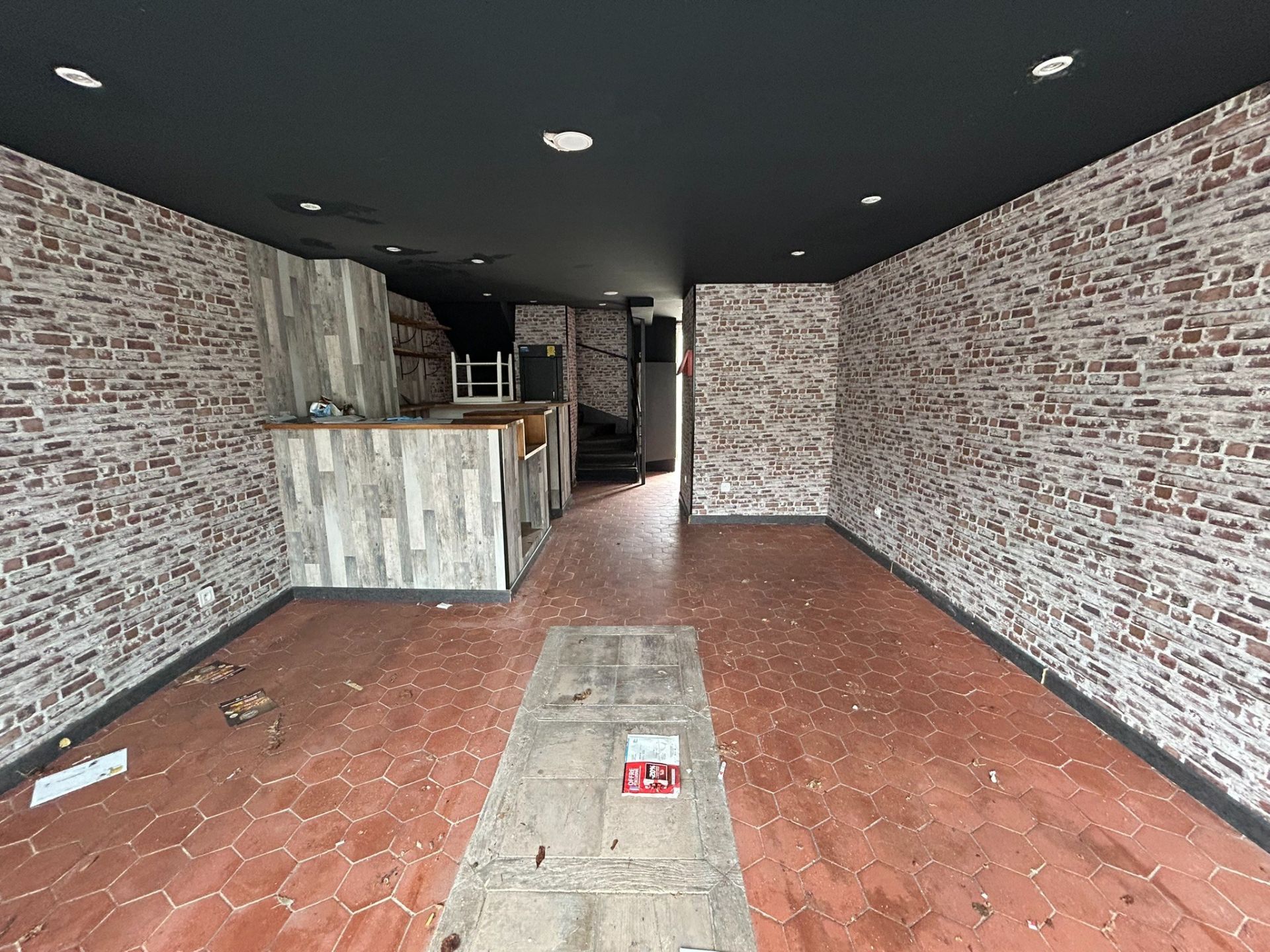 Vente Commerce 112.37&nbsp;m² Versailles
