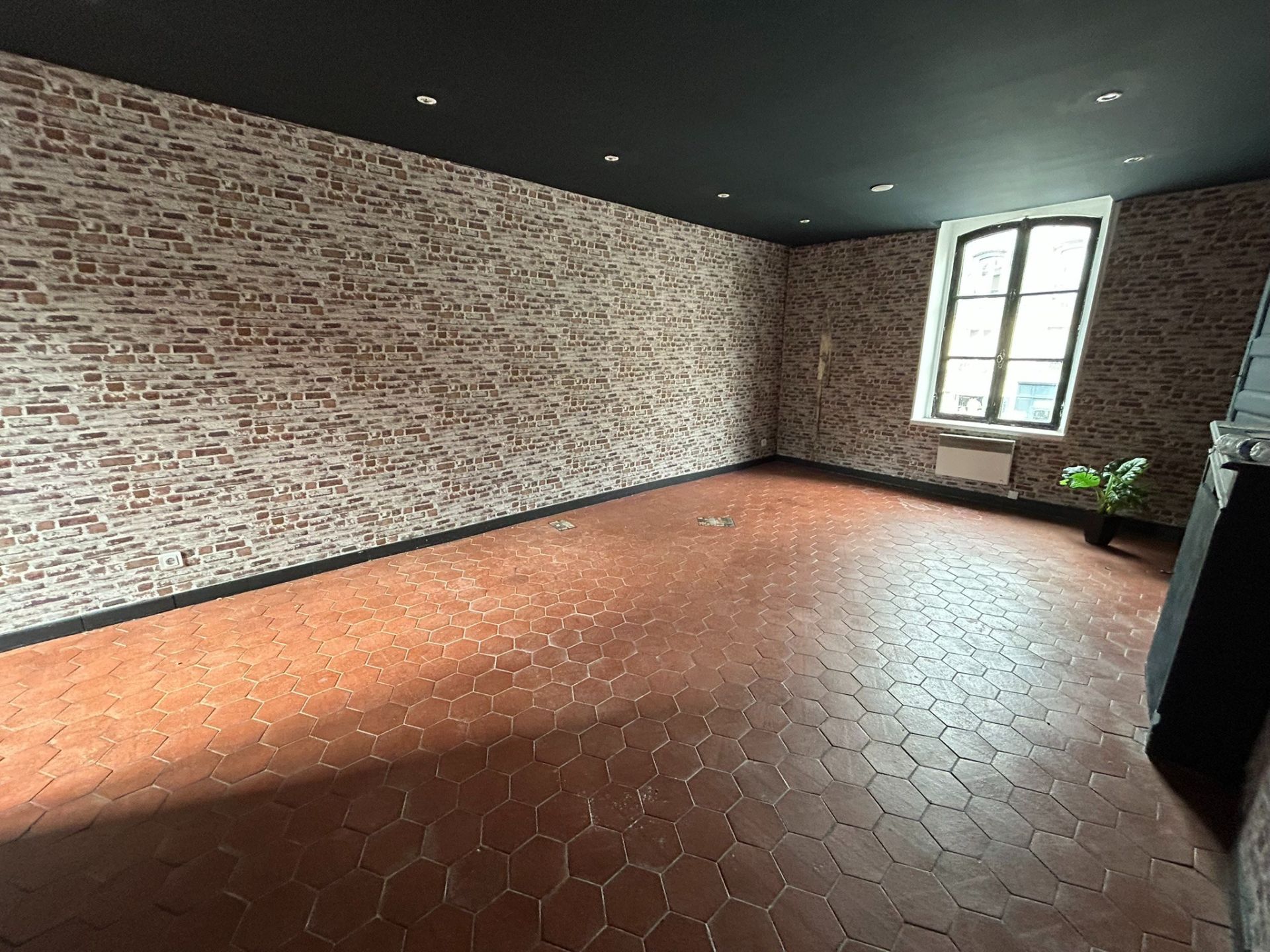 Vente Commerce 112.37&nbsp;m² Versailles