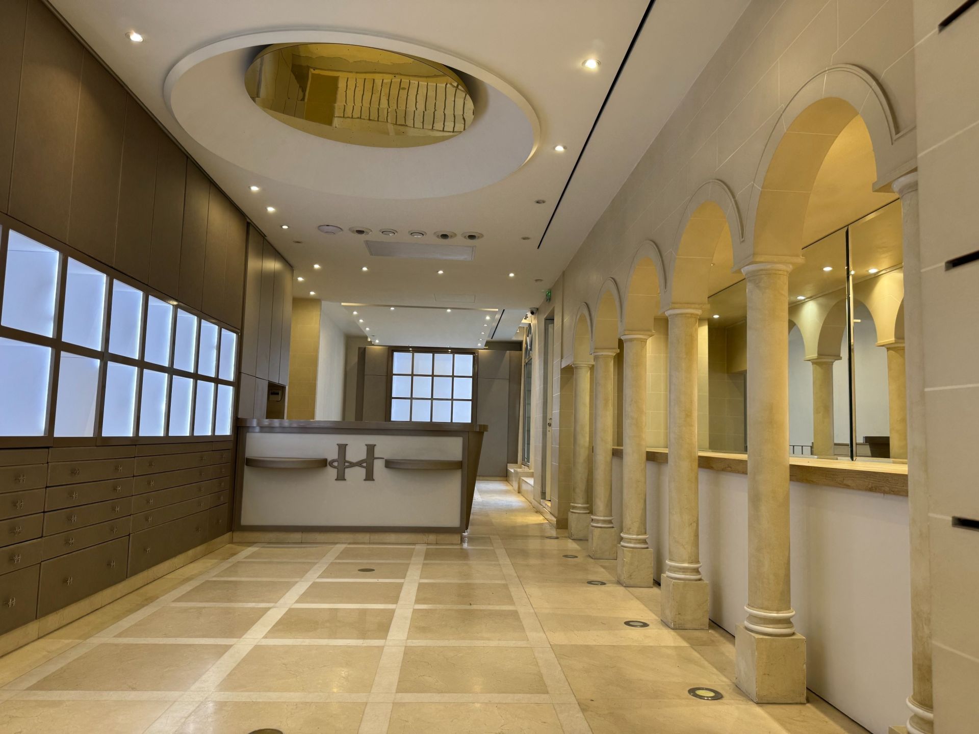Location Commerce 118&nbsp;m² Paris 8