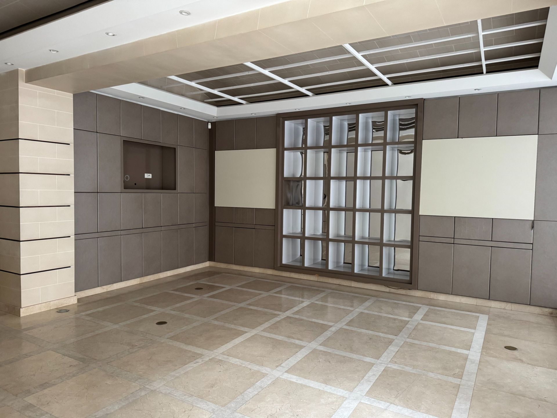 Location Commerce 118&nbsp;m² Paris 8