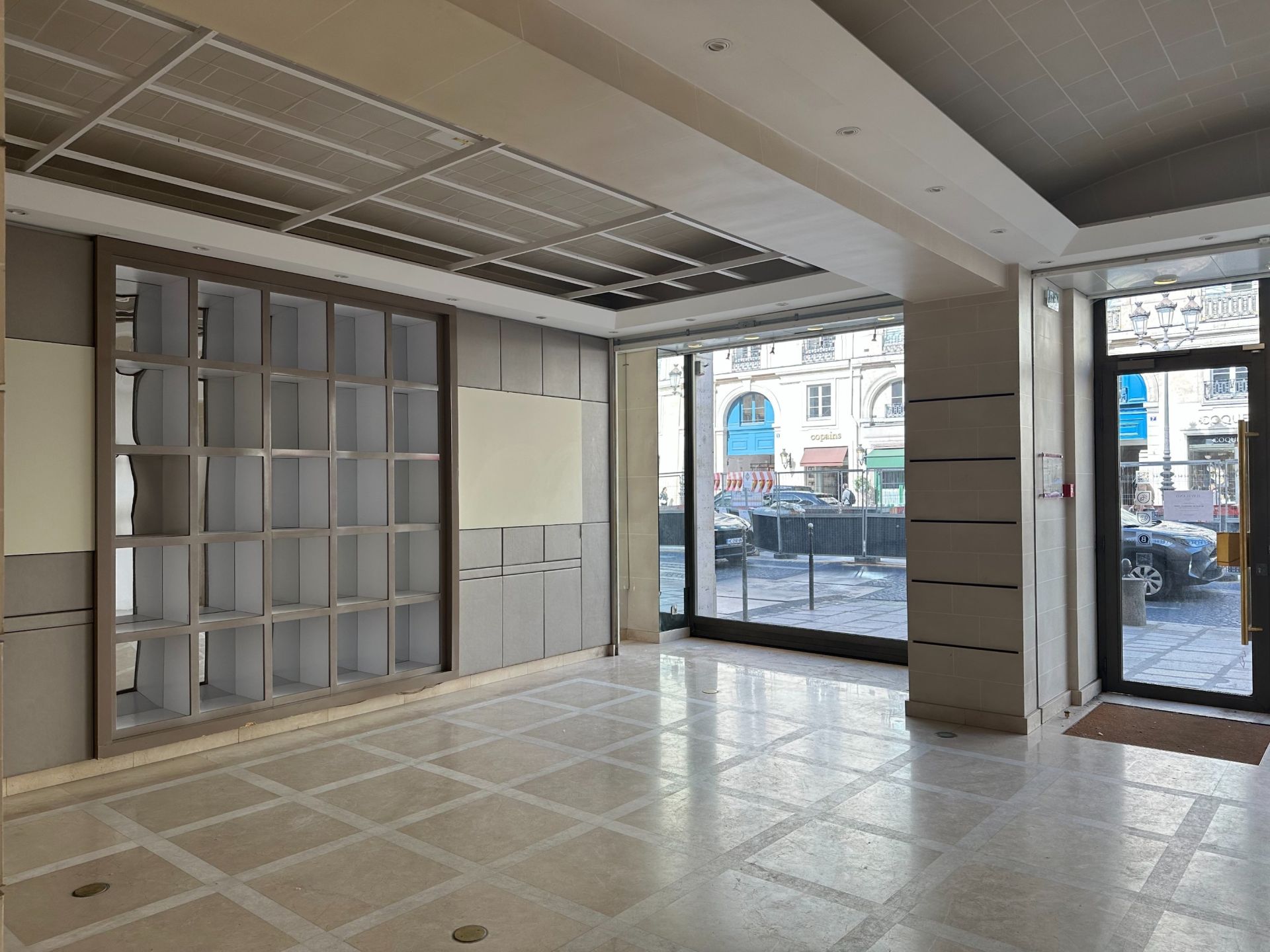 Location Commerce 118&nbsp;m² Paris 8