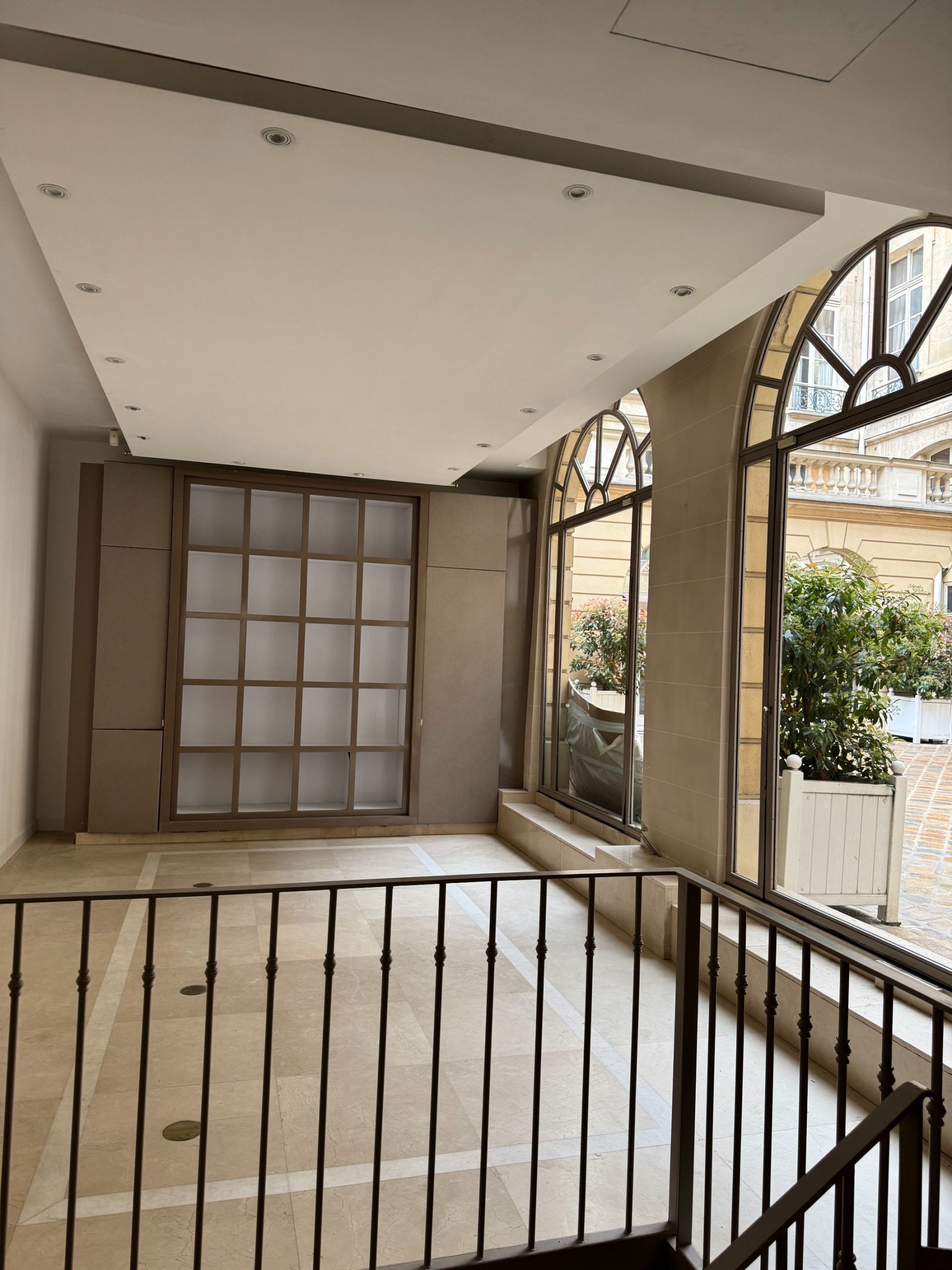 Location Commerce 118&nbsp;m² Paris 8