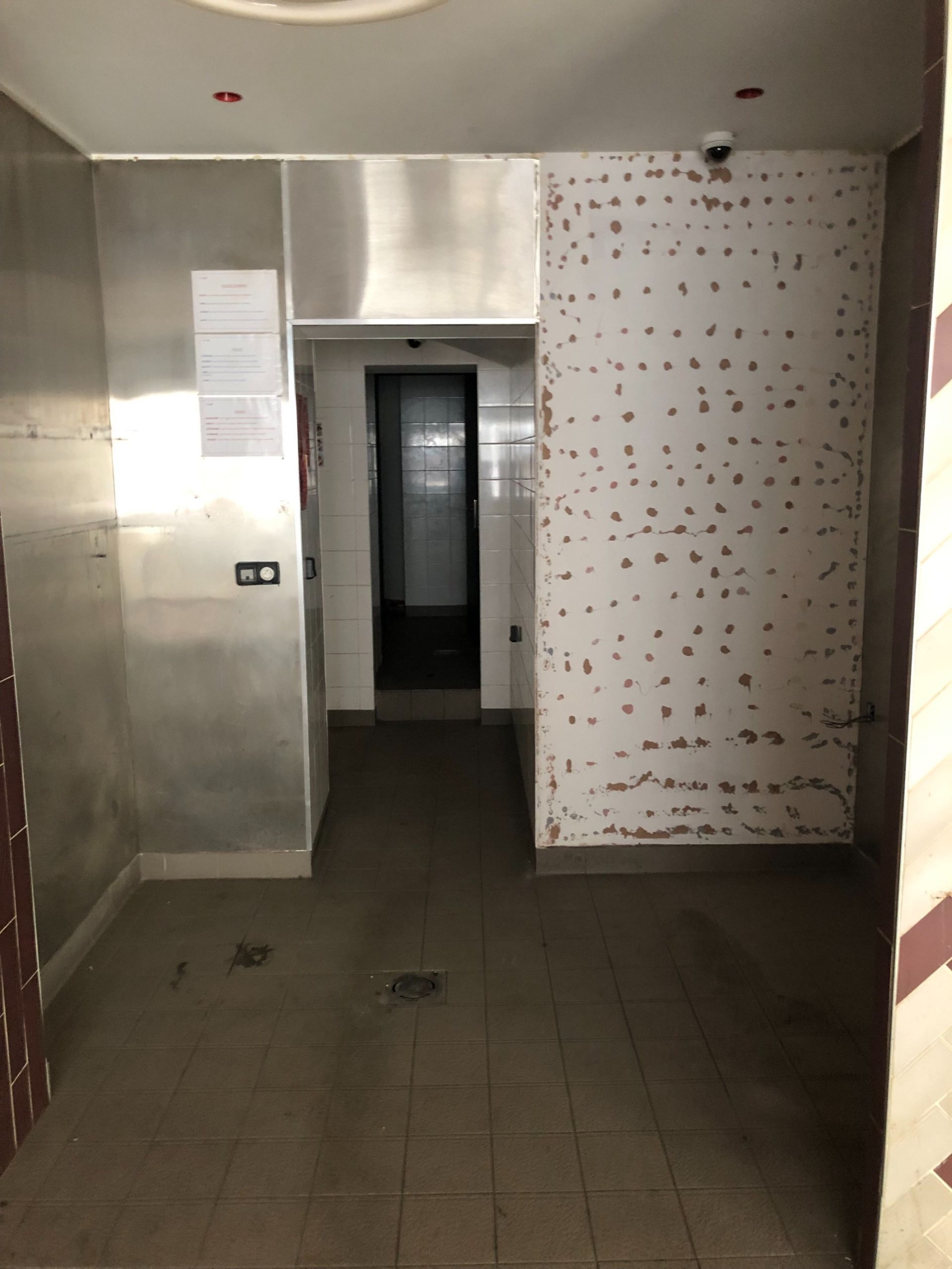 Location Commerce 113&nbsp;m² Paris 17
