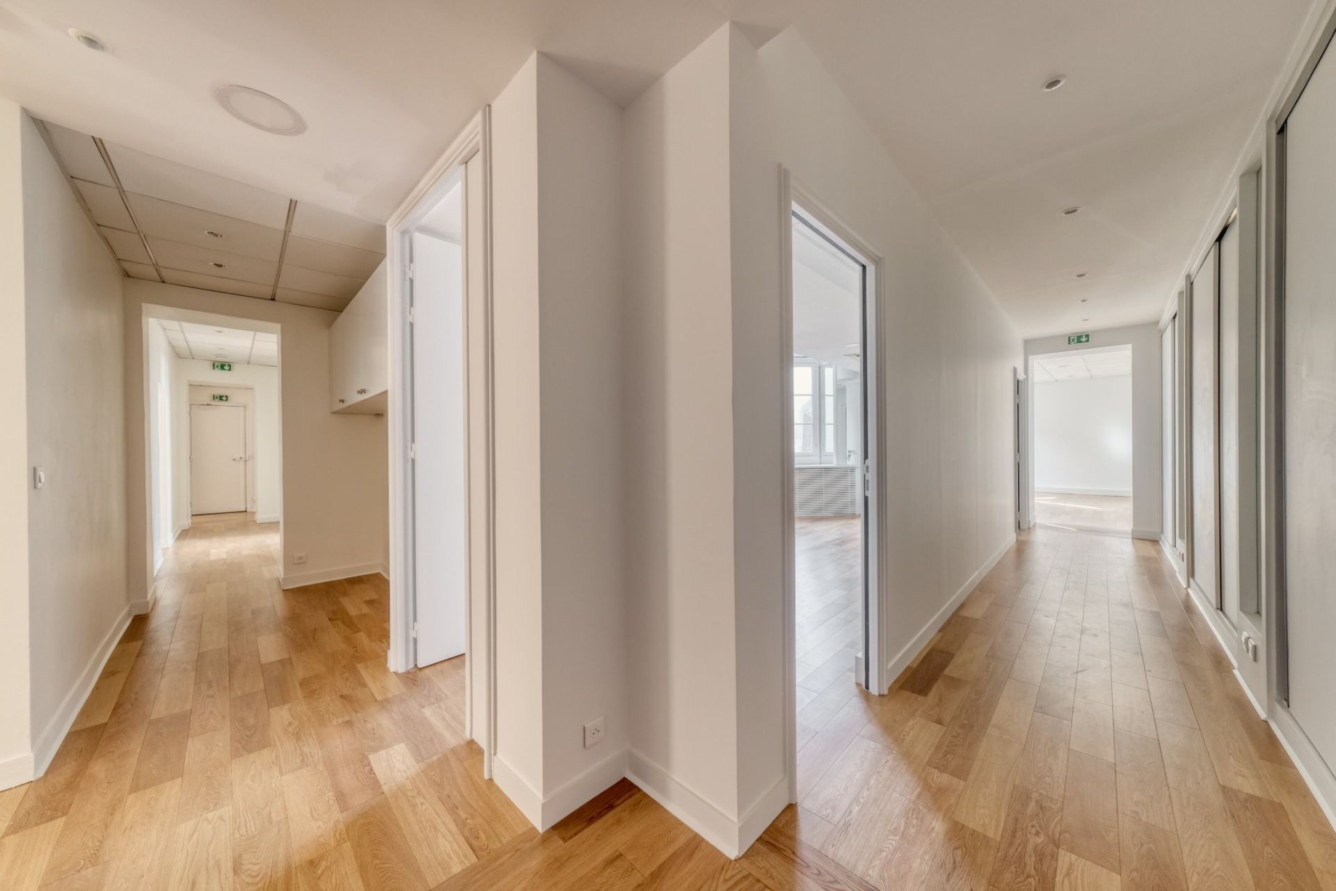 Location Bureaux 225&nbsp;m² Paris 8