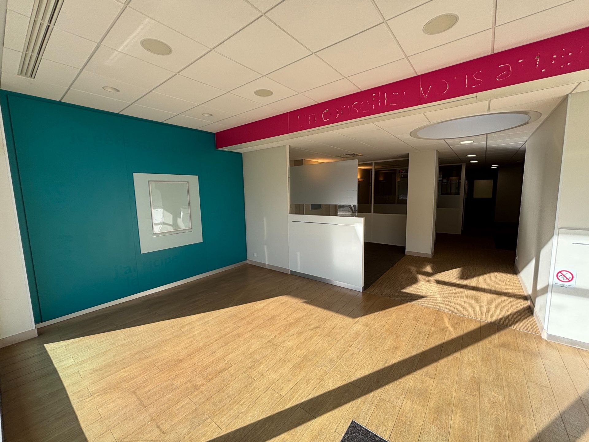 Location Commerce 146.2&nbsp;m² Maisons-Alfort