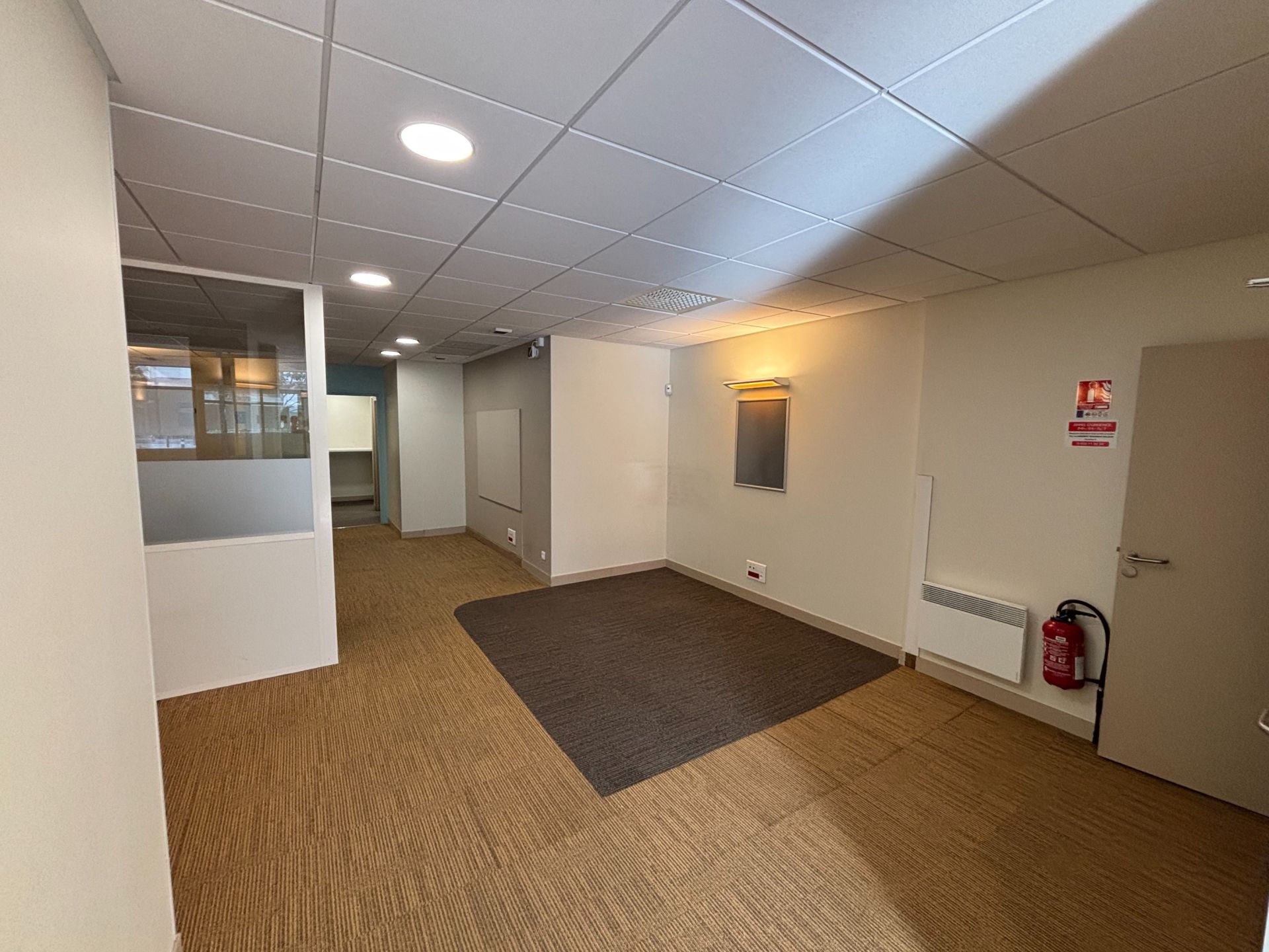 Location Commerce 146.2&nbsp;m² Maisons-Alfort