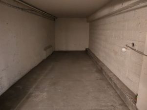 box en vente sur PARIS (75011)