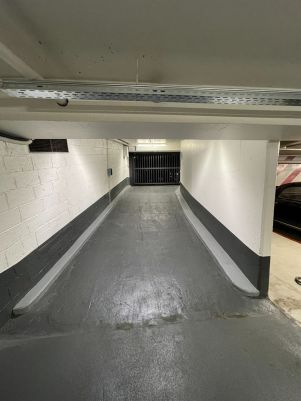 parking intérieur en location sur PARIS (75011)