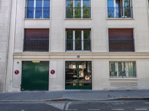 parking intérieur en vente sur PARIS (75116)