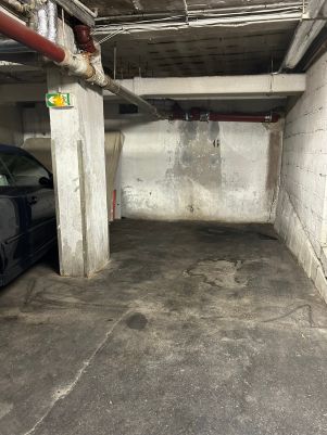 parking intérieur en vente sur PARIS (75116)