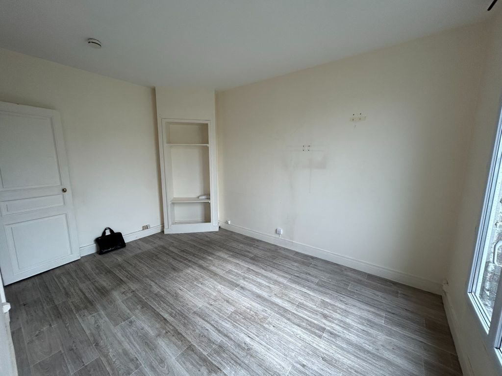 appartement 1 pièce en vente sur ST DENIS (93200) - Plus de details