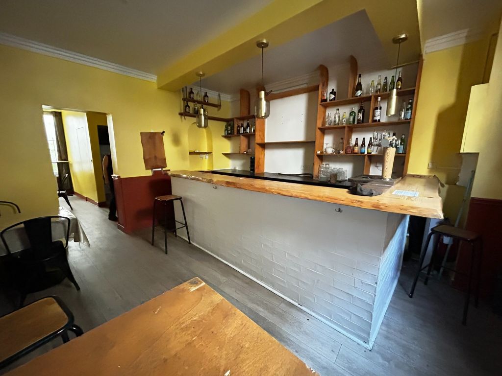commerce en location sur PARIS (75017) - Plus de details